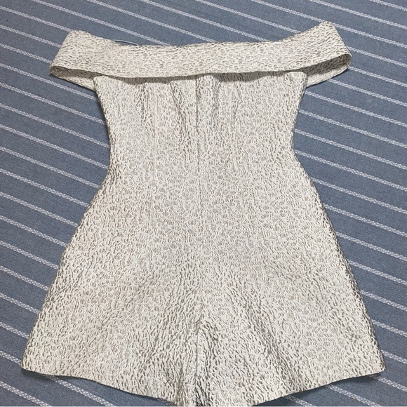 Jonathan‎ Simkhai Floral Off Shoulder Romper Size 6 - Picture 2 of 9